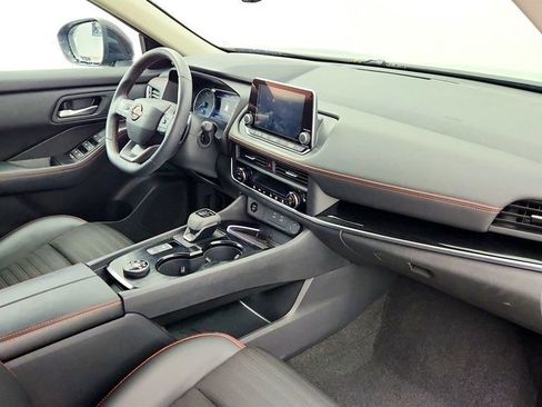 Used 2025 Nissan Rogue SV w/ Rock Creek Premium Package AWD/4WD image 23