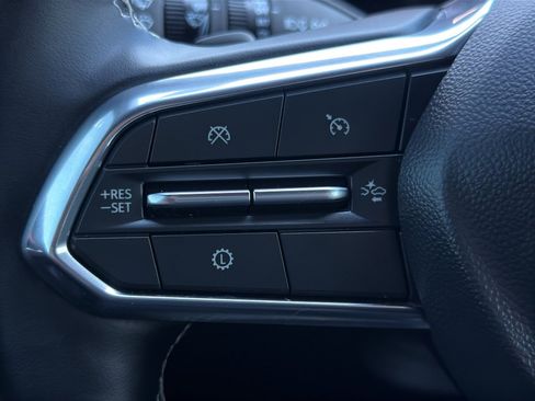 Used 2025 Chevrolet Traverse Z71 w/ Driver Confidence Package image 22