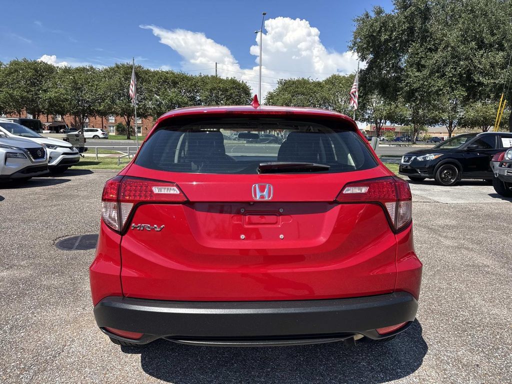 Used 2017 Honda HR-V LX image 7