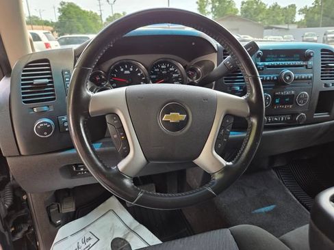 Used 2014 Chevrolet Silverado 2500 LT w/ Interior Plus Package AWD/4WD image 15