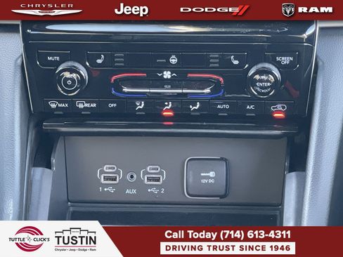 Used 2025 Jeep Grand Cherokee L Laredo w/ Luxury Tech Group I RWD image 13