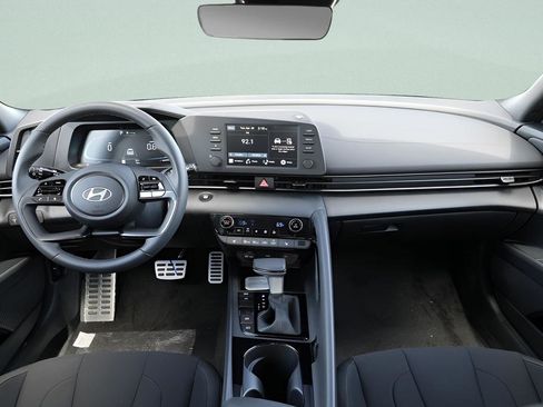 New 2026 Hyundai Elantra SEL Sport Premium FWD image 15