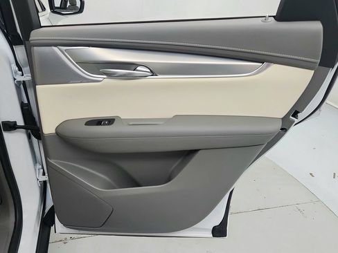 Certified 2024 Cadillac XT5 Premium Luxury w/ LPO, Floor Liner Package AWD/4WD image 27