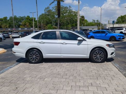 Used 2020 Volkswagen Jetta SE w/ SE Cold Weather Package image 3