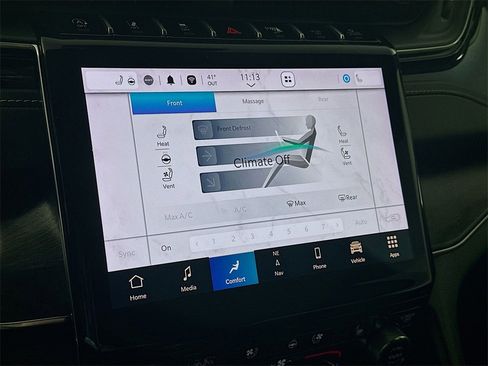 Used 2023 Jeep Grand Cherokee Overland w/ Luxury Tech Group IV image 18