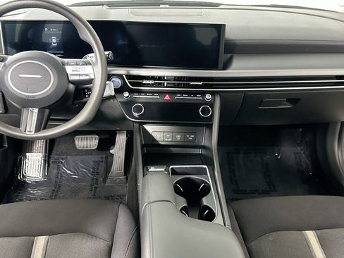 Used 2025 Hyundai Sonata SEL FWD image 17