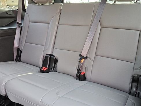 Used 2024 Chevrolet Tahoe Z71 w/ Off-Road Capability Package image 10