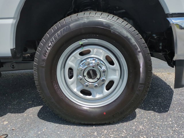 New 2026 Ford F250 XL w/ XL Chrome Package AWD/4WD image 11