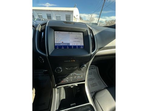 Used 2020 Ford Edge ST-Line w/ Cold Weather Package image 9