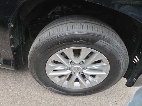 Used 2018 Lexus GX 460 Premium image 2