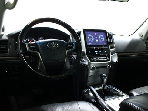 Used 2018 Toyota Land Cruiser AWD/4WD image 2