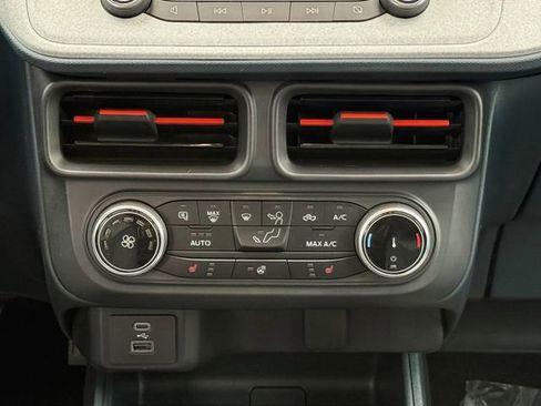 Used 2024 Ford Maverick XLT w/ XLT Luxury Package image 4