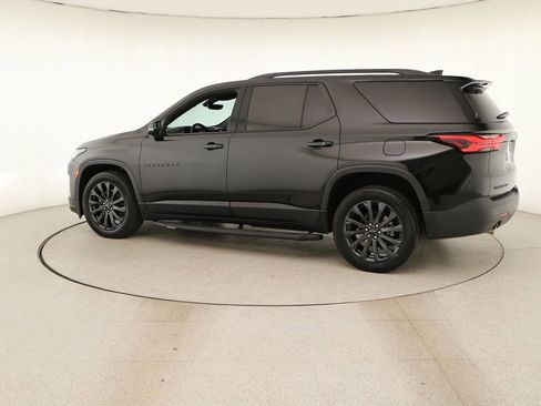 Used 2023 Chevrolet Traverse RS w/ LPO, Roadside Safety Package AWD/4WD image 3