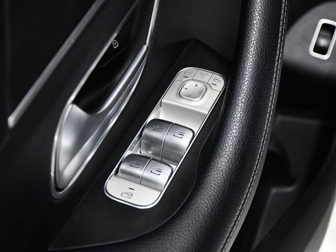 Used 2023 Mercedes-Benz GLS 580 4MATIC image 18