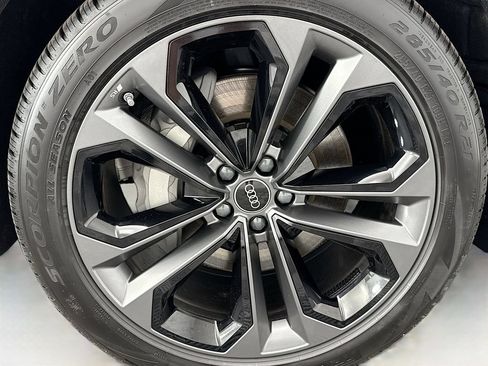 Used 2026 Audi Q7 3.0T Premium Plus AWD/4WD image 30