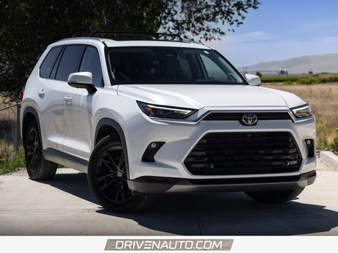 Used 2024 Toyota Grand Highlander AWD image 1