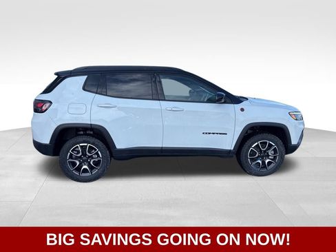 New 2025 Jeep Compass Trailhawk w/ Trailhawk Elite Group image 12