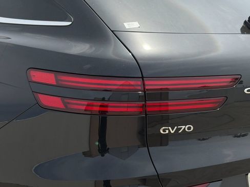 New 2026 Genesis GV70 2.5T Advanced AWD/4WD image 27