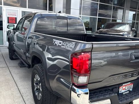 Certified 2019 Toyota Tacoma TRD Off-Road AWD/4WD image 7