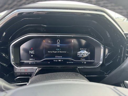 Used 2025 Chevrolet Silverado 1500 LT image 14