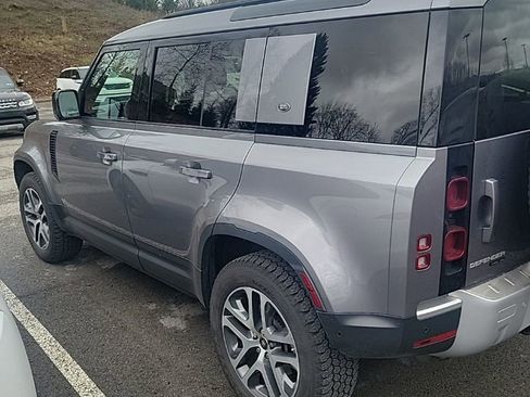 Used 2020 Land Rover Defender 110 HSE image 3