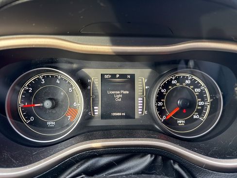 Used 2015 Jeep Cherokee Latitude image 3