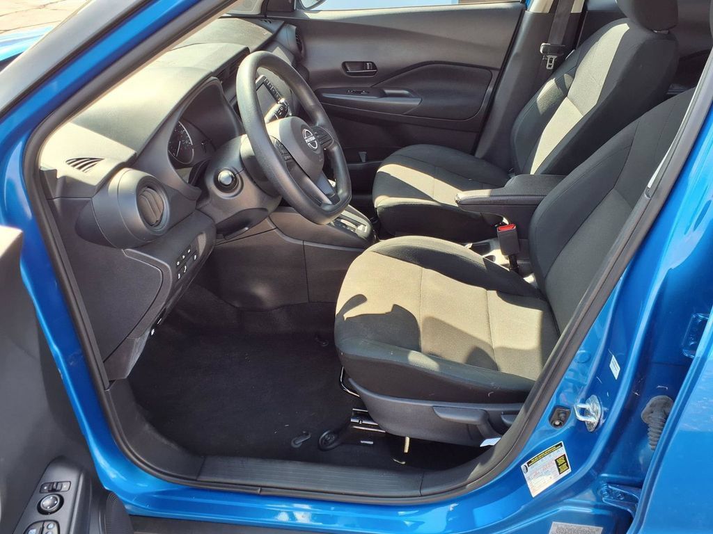 Used 2025 Nissan Kicks Play S FWD image 20