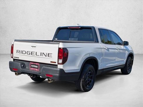 Used 2025 Honda Ridgeline TrailSport image 5