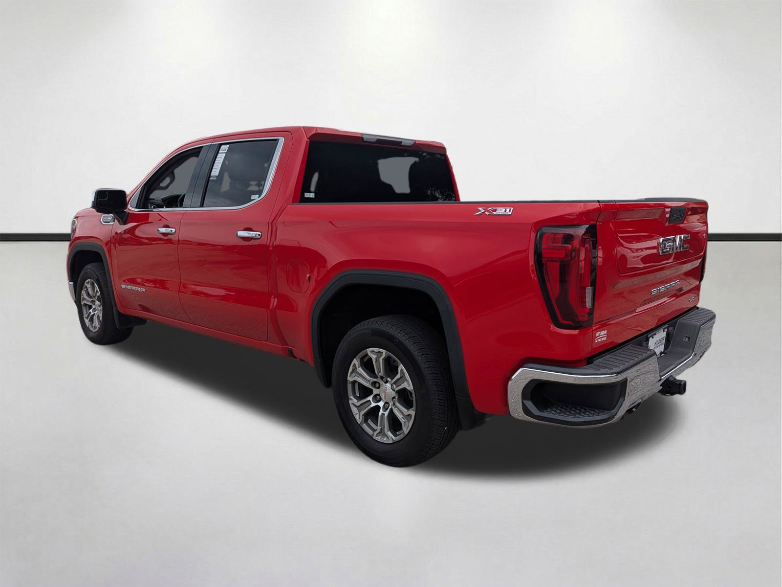 Used 2020 GMC Sierra 1500 SLT w/ X31 Off-Road Package AWD/4WD image 6