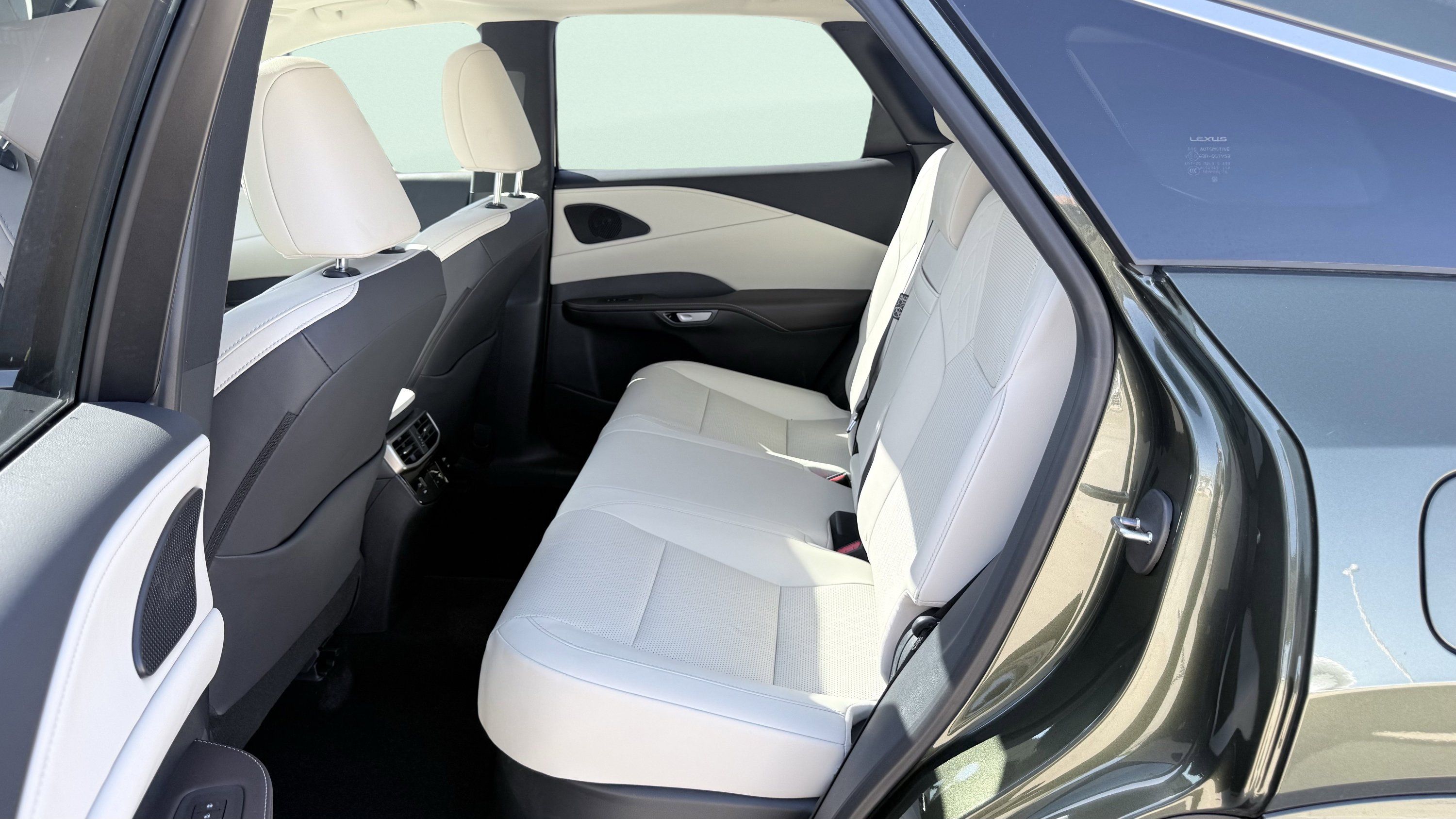 Used 2026 Lexus RX 350 Premium Plus w/ Accessory Package (Z1) FWD image 32