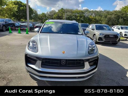 Used 2023 Porsche Macan image 6