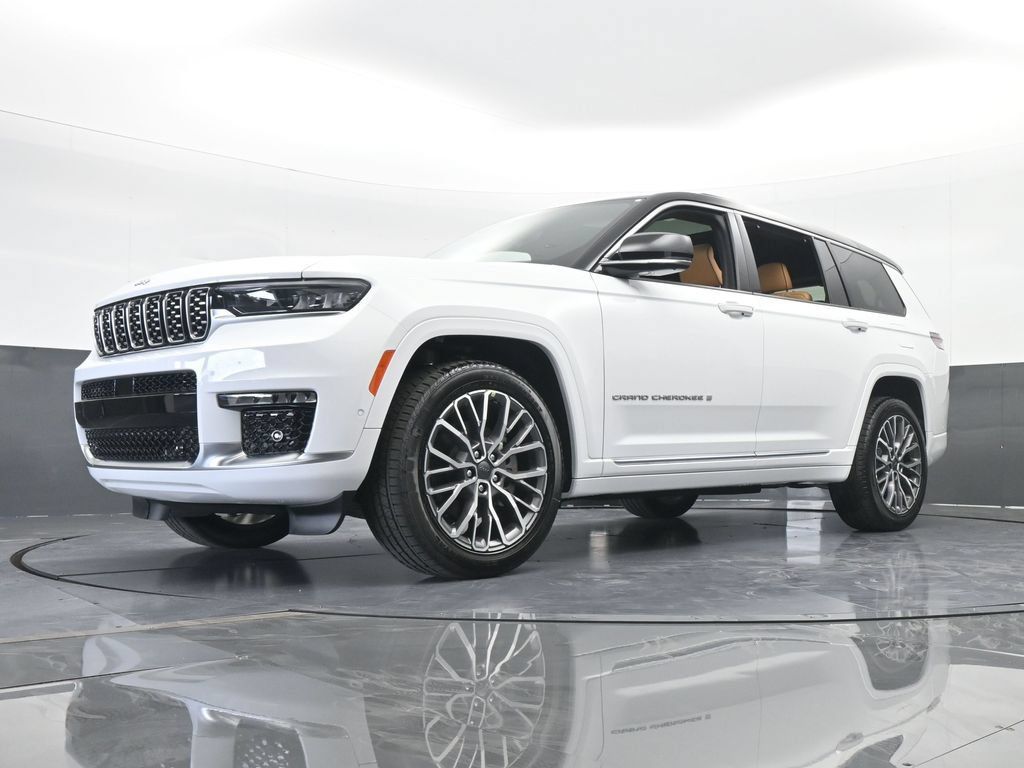 Used 2025 Jeep Grand Cherokee L Summit AWD/4WD image 55