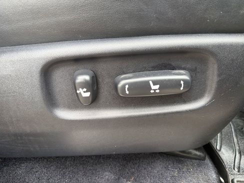 Used 2018 Toyota Land Cruiser AWD/4WD image 46