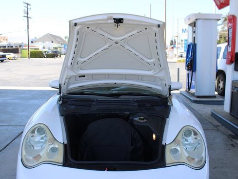 Used 2002 Porsche 911 Cabriolet image 32