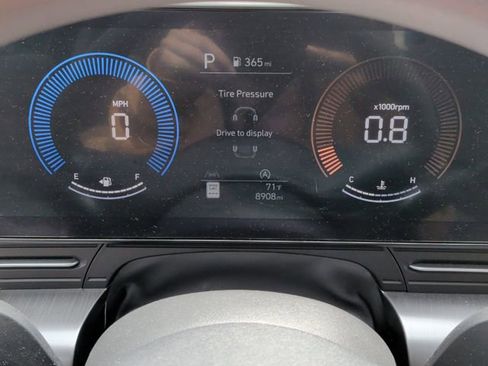 Used 2024 Hyundai Kona SE FWD image 11