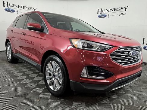 Certified 2021 Ford Edge Titanium image 3
