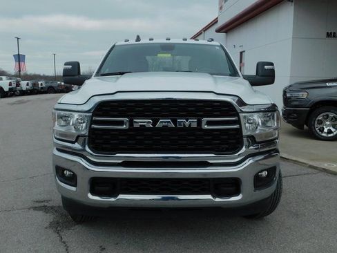 Used 2024 RAM 3500 Big Horn image 21