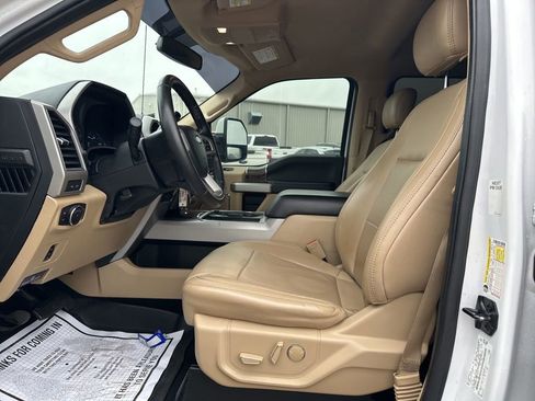 Used 2019 Ford F250 Lariat w/ Lariat Value Package image 14