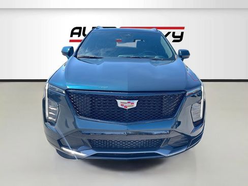 Used 2025 Cadillac XT4 Sport image 2