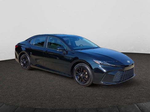 Used 2025 Toyota Camry LE FWD image 1