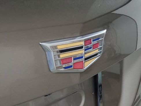 Used 2024 Cadillac XT4 Sport FWD image 5
