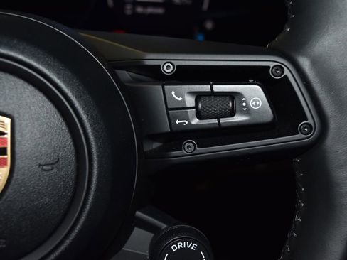 Used 2024 Porsche Macan 4 Electric image 11