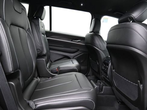 New 2025 Jeep Grand Cherokee L Limited w/ Black Appearance Package image 19