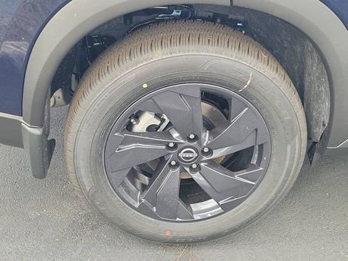 New 2026 Nissan Rogue SV FWD image 3