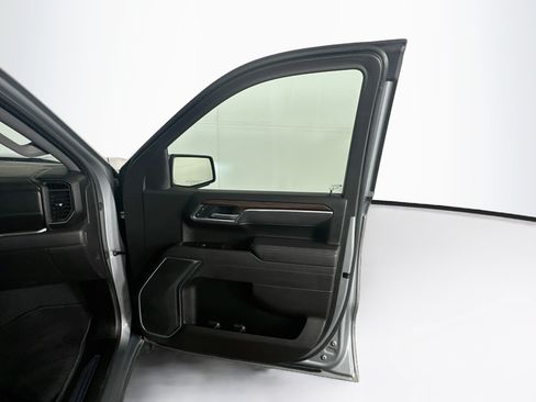 Used 2025 GMC Sierra 1500 SLT RWD image 30