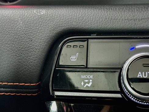 Used 2025 Honda Pilot TrailSport image 7