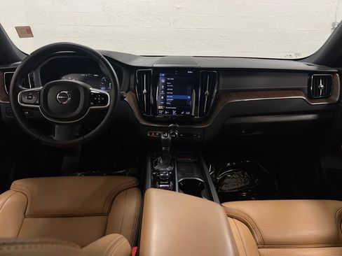 Used 2021 Volvo XC60 T5 Inscription w/ Advanced Package AWD/4WD image 14