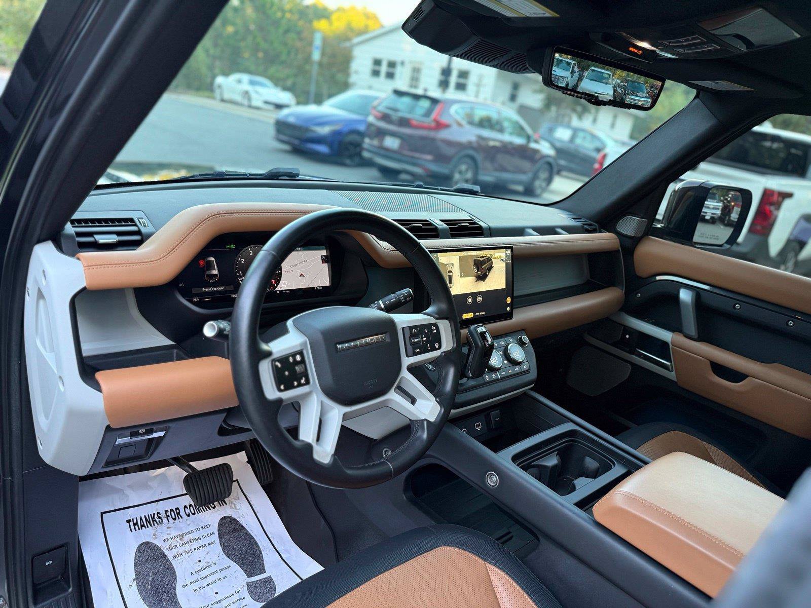 Used 2024 Land Rover Defender 130 X-Dynamic SE AWD/4WD image 24