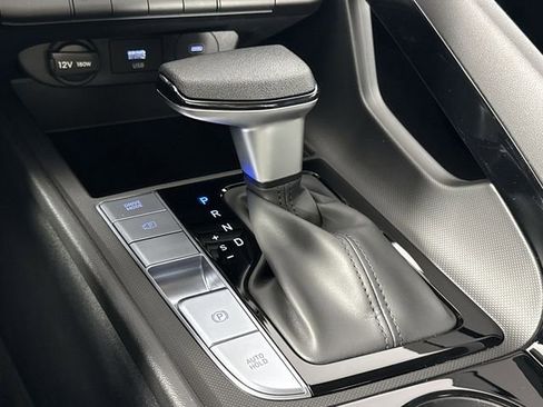 Used 2025 Hyundai Elantra Sport FWD image 25