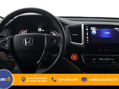 Used 2016 Honda Pilot Touring image 5